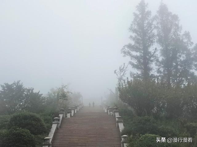 探路5A景区木兰山