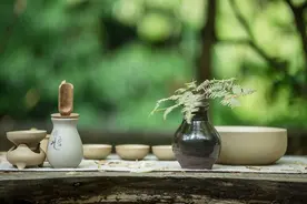 弘一法师说：若有人背叛和辜负了你，不要去怨恨他，你只需这样做图片