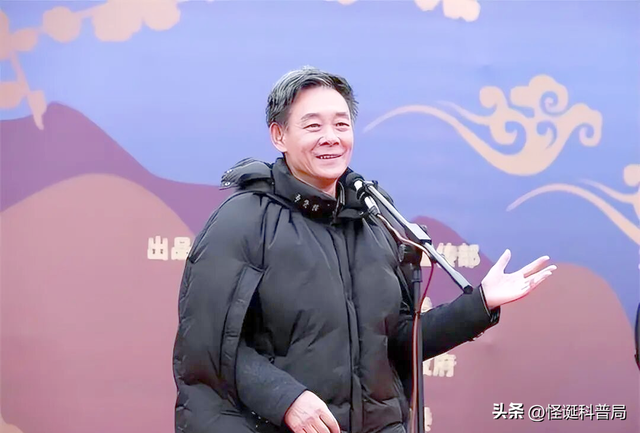 他是国家一级演员，住北京上亿四合院，儿子是他一生骄傲