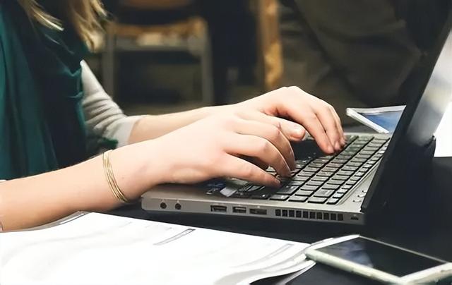 2025广告代理生存战，传统根基动摇，咨询公司与平台方围猎