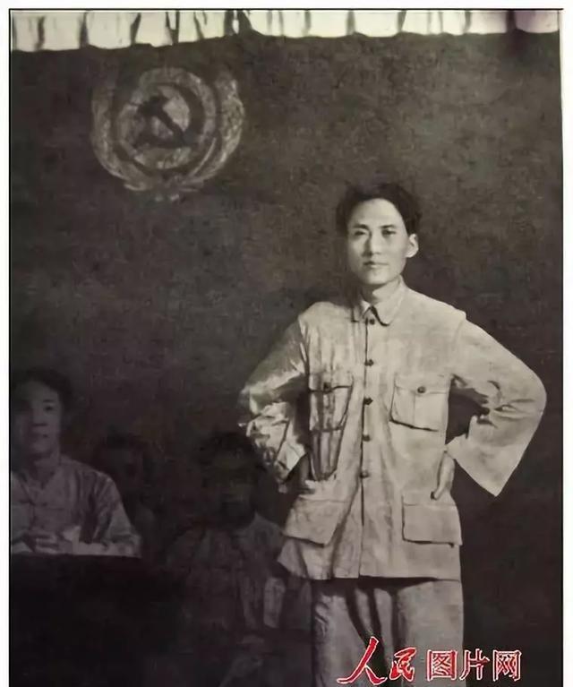 毛主席一生不进故宫，终生再未回延安？周总理的一句话道出实情！