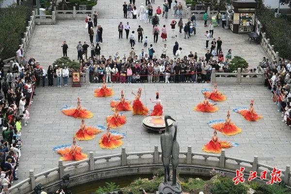 “知音湖北”解锁更多沉浸式体验——从登楼到“入戏”，千古名楼玩出新花样