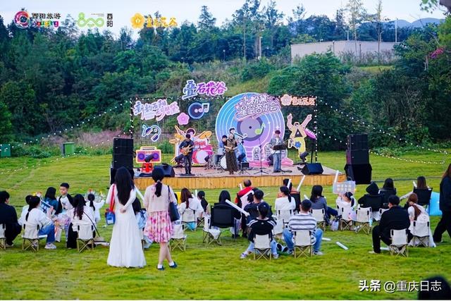 “花海+战机”持续刷屏，叠石花谷成国庆热门打卡地