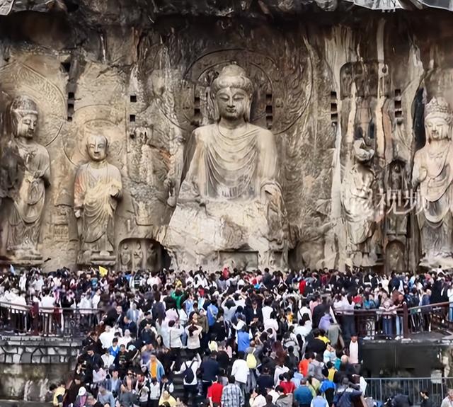 被“宰”、处处踩雷，过完国庆假打工人对旅游祛魅，可下次还想冲