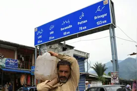 西部边境生乱，印军机越坠越多，莫迪终于放弃幻想，港口有大动静图片