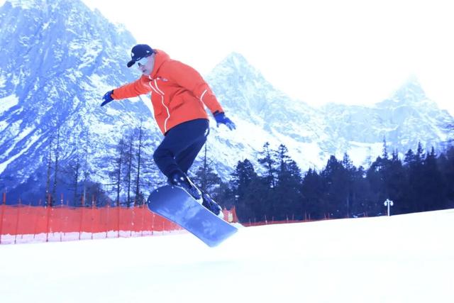 向快乐出发！毕棚沟月亮湾冰雪娱乐场盛大开启！