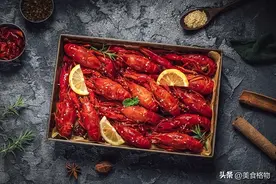 小龙虾的头部是“虾黄”还是“虾屎”，很多人分不清，别再乱吃了图片