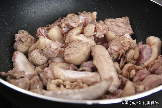 头伏吃饺子，明日中伏吃啥更讲究，提醒：4样不上桌，福气不进门