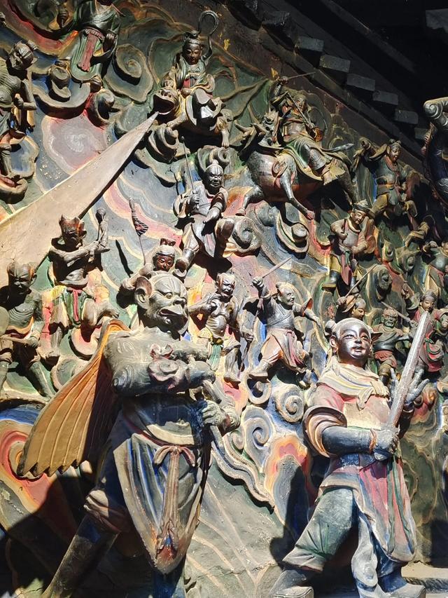 甘肃平凉，被严重低估的宝藏小城！感受西北黄土高原的豪迈与烟火