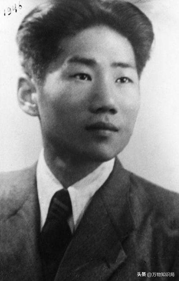 1962年，刘思齐和杨茂之新婚后	，去探望毛主席，珍贵合影留存