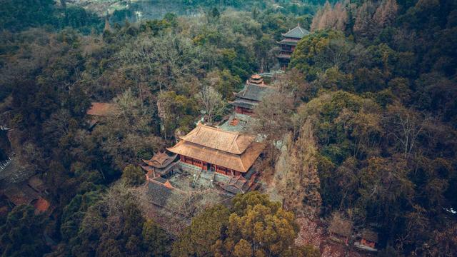 想玩点不一样，这个冬天，让我们去湘西过大年！