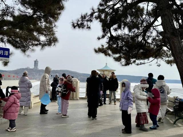 冰雪“牵手”中国年 “冷”资源撬动“热”经济