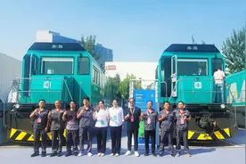 全球首发，系列化新能源机车亮相图片