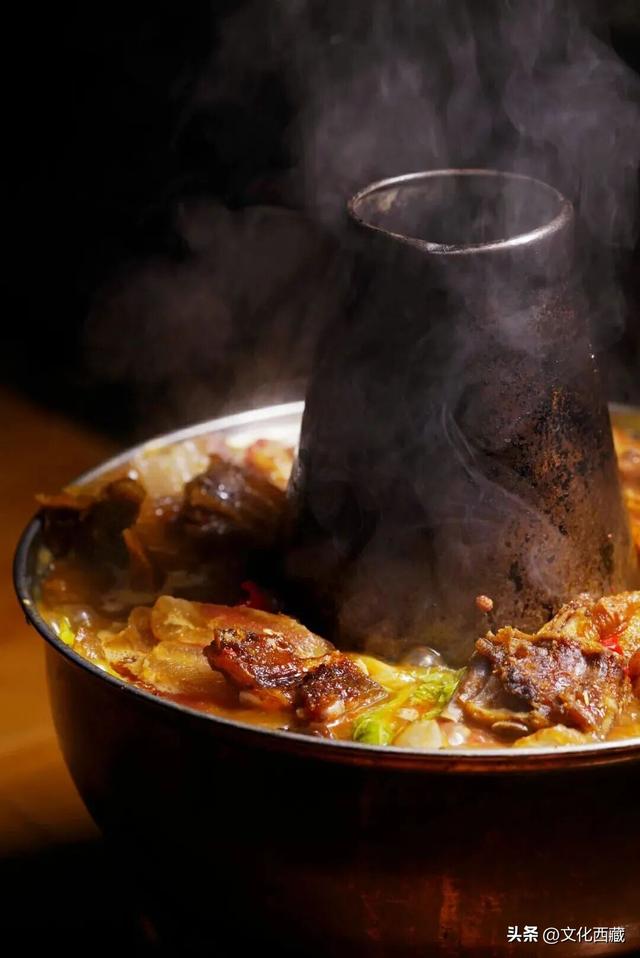 西藏“东大门”！被90%游客错过的宝藏城市，藏着世界级奇观！