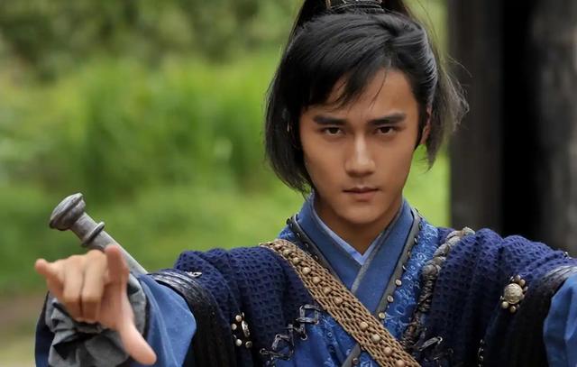 外表光鲜亮丽，实则是流氓头子，家暴恶魔，这几位男星太令人作呕
