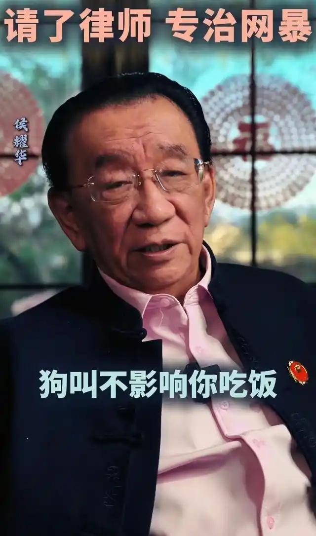 79岁侯耀华晚年凄凉！独居北京无保姆照料，家里脏乱差环境寒酸