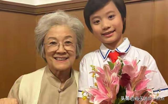 9月刚过仅5天，国家一级演员宋春丽，就给娱乐圈演员敲响警钟