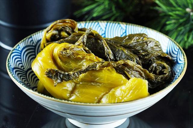 “上午小雪，冻死牛；下午小雪，暖烘烘”	，今年几点小雪？