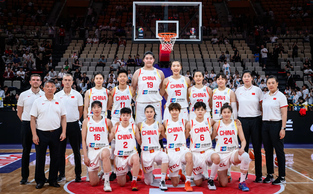 中国女篮大胜韩国女篮