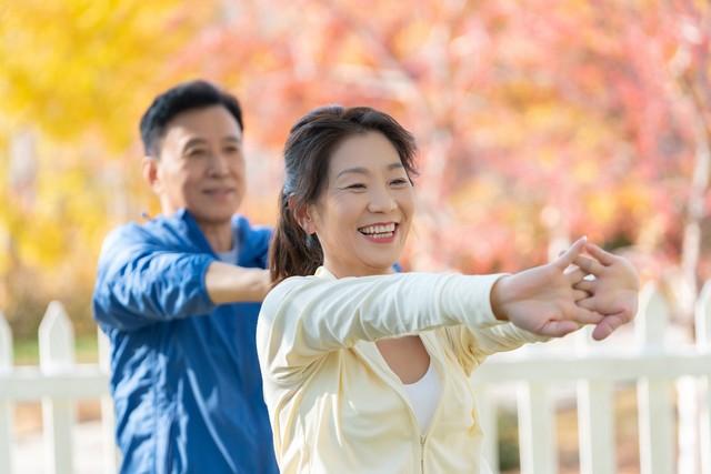 中老年跑步好处多还是坏处多？医生:50岁后每跑1公里都在喂养骨刺