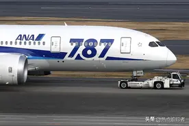 印度航空客机坠毁居民区：242人遇难，波音787“首摔”震惊世界图片