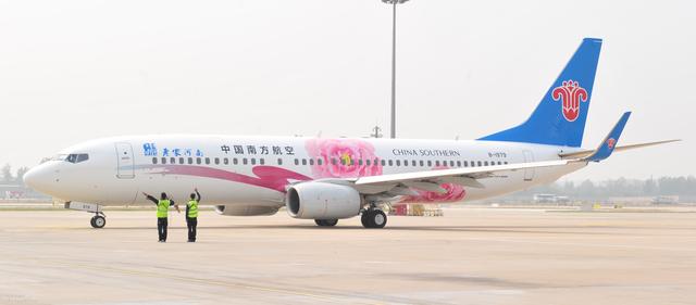 一架波音737高达5亿元，只靠机票能回本吗？航空公司怎么挣钱？