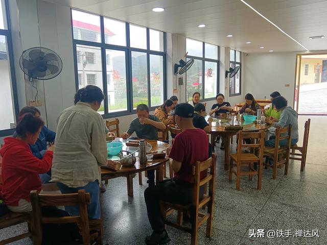 2025湖南行：仙气飘飘～莽山五指峰