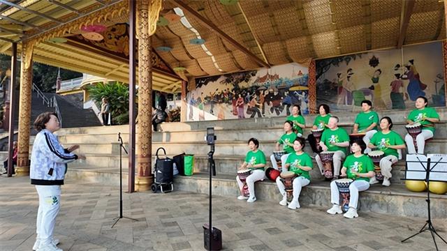 三亚地位不保？东北人悄悄换目的地，一去西双版纳就不想回来了