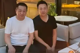 小玥儿北京庆生，汪小菲父亲现身，后妈马筱梅也全程在图片