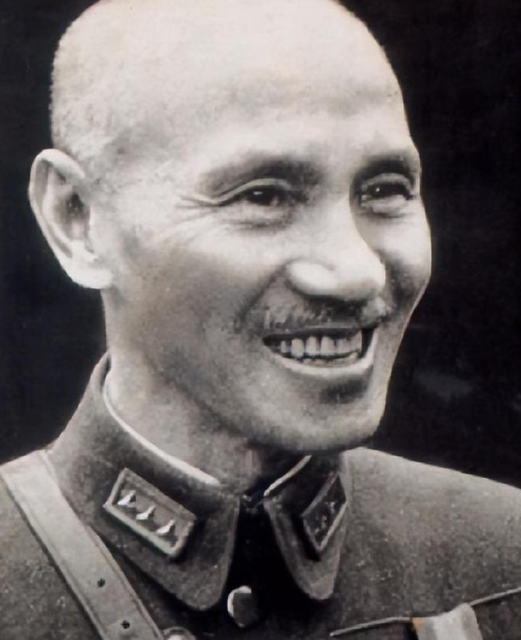 重庆谈判时，蒋介石决定让毛主席担任新疆省长，主席的回应太高明