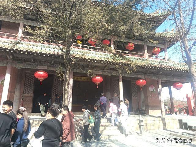 河南浚县做了一件让全国游客都拍手叫好的“傻事”。