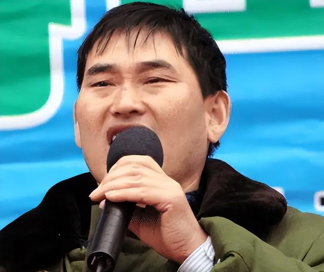 于文华也没想到，大衣哥爆红14年后，如今终于过上了理想生活