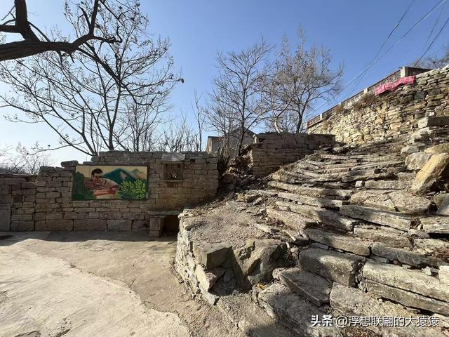 石斑鸠村	，一座大山深处有着古老历史和众多红色革命故事的小山村