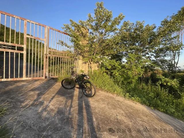夜骑大美六合，马头山观日落。