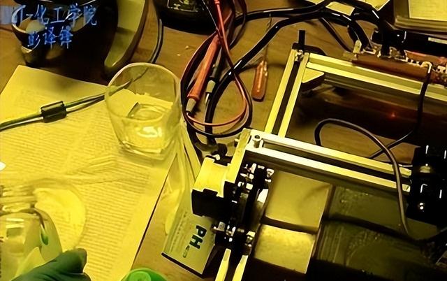 不用光刻机也能生产芯片？纳米压印技术的出现，到底靠不靠谱？