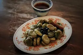 我永远记得语文书中的高邮咸鸭蛋，那时的梦想就是有一天能吃上它图片