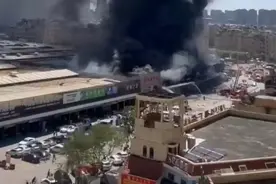 昆明官渡区一商贸城发生火灾，无人员伤亡图片