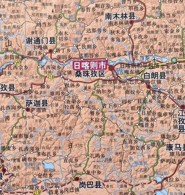 西藏6个地级市，那曲海拔高，林芝和昌都像南方，拉萨第一大城市