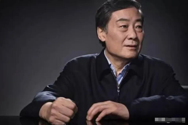 宗庆后遗产案再曝猛料：三房管家貌不惊人，所生子竟由二房抚养？
