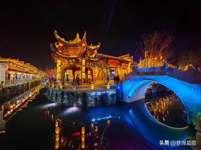 云梦：文化碰撞与音乐狂欢 祥云湾一周年庆典亮点纷呈