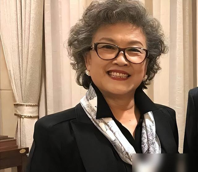 颜色没选对直接老10岁！显老的4类颜色，你一定要避开