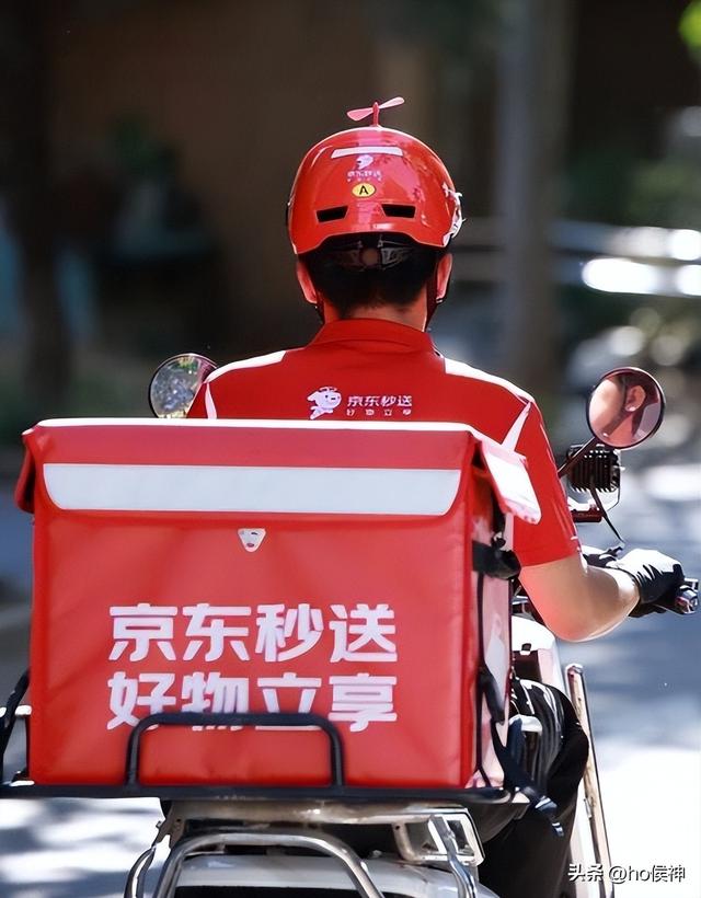 阿里美团正面硬刚！互联网烧钱大战，我们生活成本会降低吗？