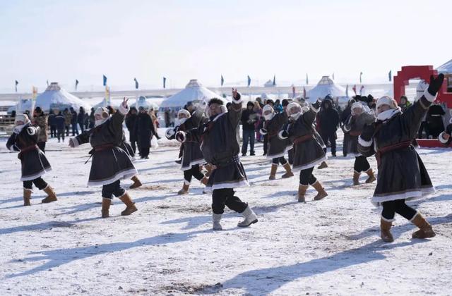 冰雪涮肉、篝火派对等人气旺！锡市冬季那达慕暨蒙古马超级联赛开幕！