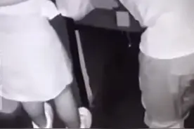 撕扯衣物、直接触摸隐私部位 NPC假借游戏猥亵女孩图片