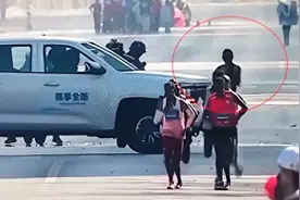 马拉松选手尹顺金回应冲刺被挡：对成绩有影响 赛事方已致歉图片