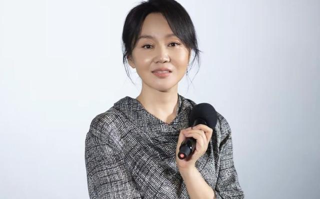 宁愿净身出户，也要与闫妮离婚的邹伟，19年过去现状如何
