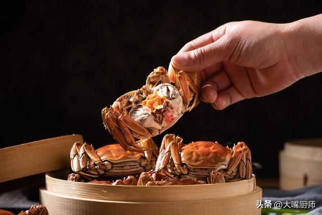 蒸螃蟹，多长时间能熟？掌握3个时间点，螃蟹不流黄，不掉腿！