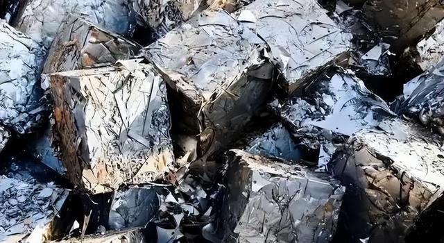 日本话音刚落，又一国介入台海，专机已经离华，要逼中国做3件事