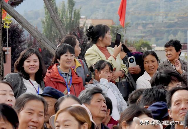 甘肃省陇南市宕昌县，哈达铺镇红军长征经过90周年纪念盛世。