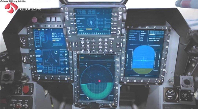 巴空军歼-10C“全玻璃化”座舱曝光